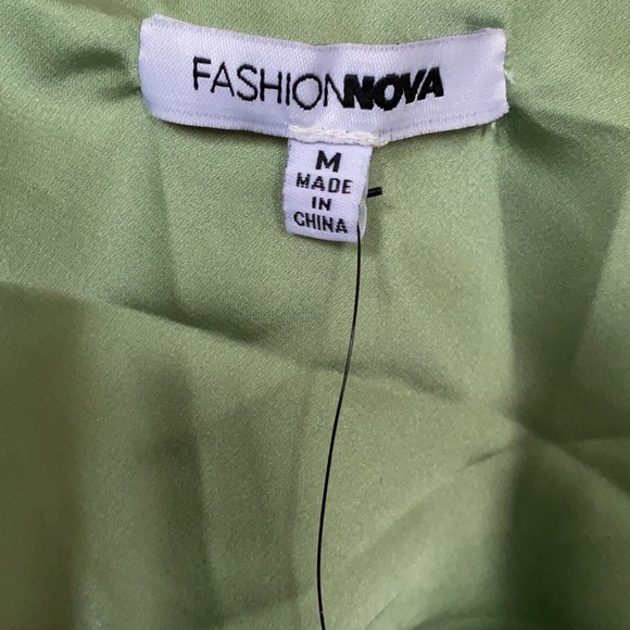 Fashion Nova satin bodysuit never worn - Picture 5 of 5